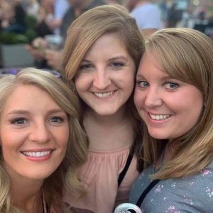 Meet your Posher, Chelsey